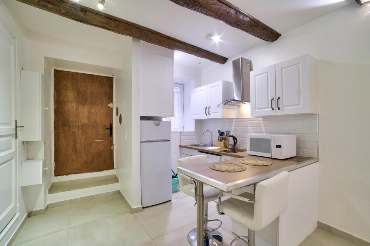 Superb Flat Near The Beach In Antibes Buitenkant foto