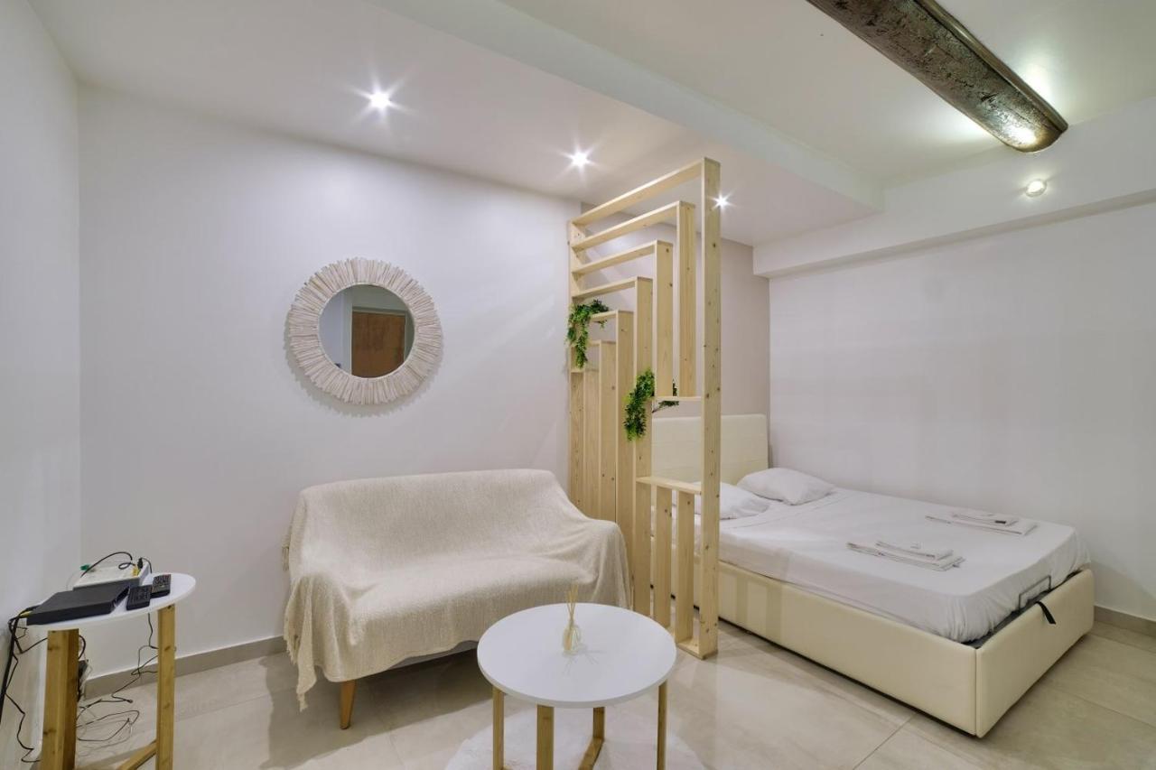 Superb Flat Near The Beach In Antibes Buitenkant foto